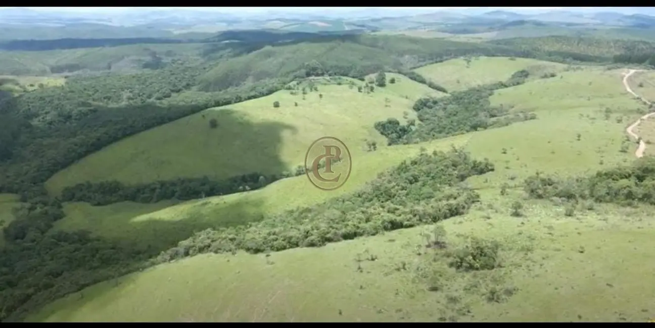Fazenda / Haras com 3 quartos à venda, 100m2 em Centro, Bom Jardim De Minas - MG - imagem 5 Foto 5 de Fazenda / Haras com 3 quartos à venda, 100m2 em Centro, Bom Jardim De Minas - MG