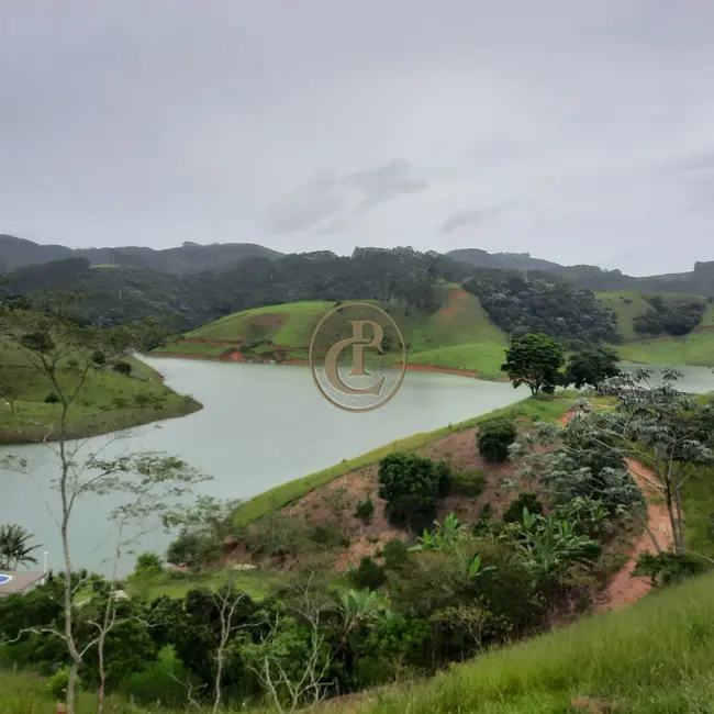 Sítio / Rancho com 5 quartos à venda, 300m2 em Paraibuna - SP - imagem 5 Foto 5 de Sítio / Rancho com 5 quartos à venda, 300m2 em Paraibuna - SP