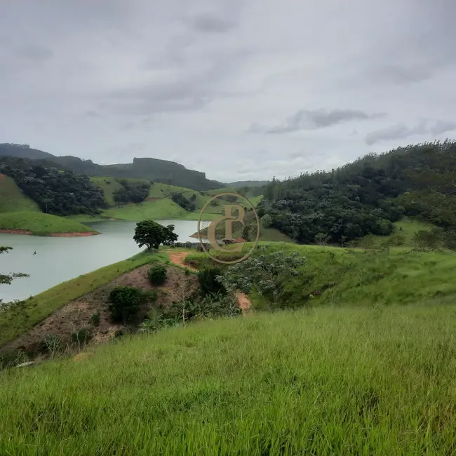 Sítio / Rancho com 5 quartos à venda, 300m2 em Paraibuna - SP - imagem 7 Foto 7 de Sítio / Rancho com 5 quartos à venda, 300m2 em Paraibuna - SP