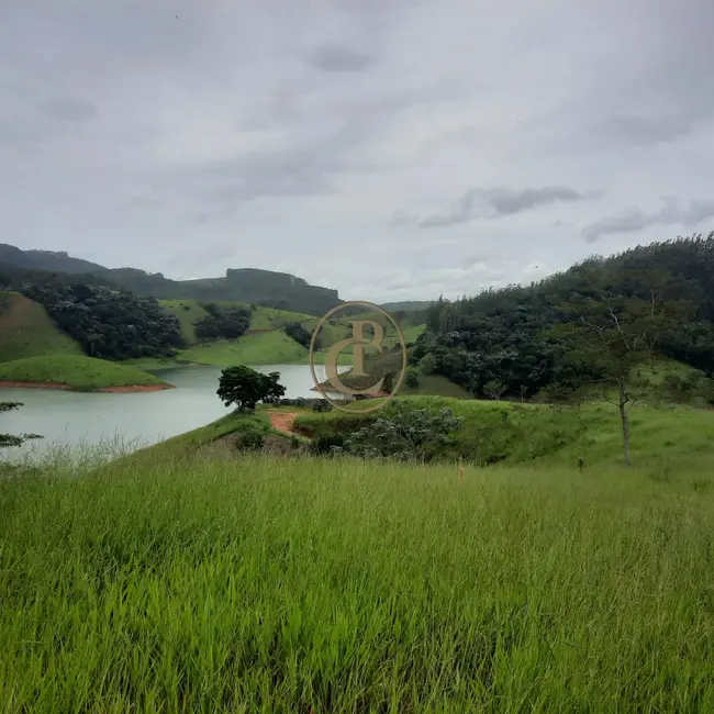 Sítio / Rancho com 5 quartos à venda, 300m2 em Paraibuna - SP - imagem 8 Foto 8 de Sítio / Rancho com 5 quartos à venda, 300m2 em Paraibuna - SP