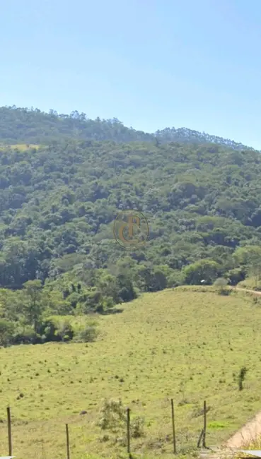 Fazenda / Haras com 1 quarto à venda, 100m2 em Paraibuna - SP - imagem 7 Foto 7 de Fazenda / Haras com 1 quarto à venda, 100m2 em Paraibuna - SP