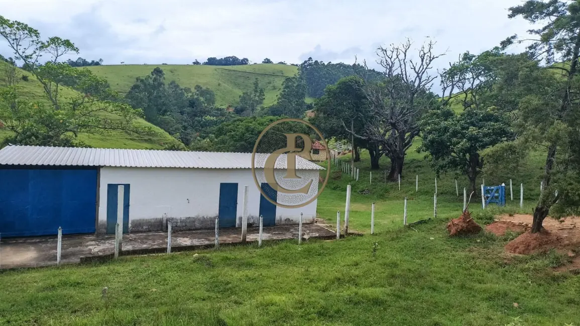 Sítio / Rancho com 1 quarto à venda, 200m2 em Sao Jose Dos Campos - SP - imagem 3 Foto 3 de Sítio / Rancho com 1 quarto à venda, 200m2 em Sao Jose Dos Campos - SP
