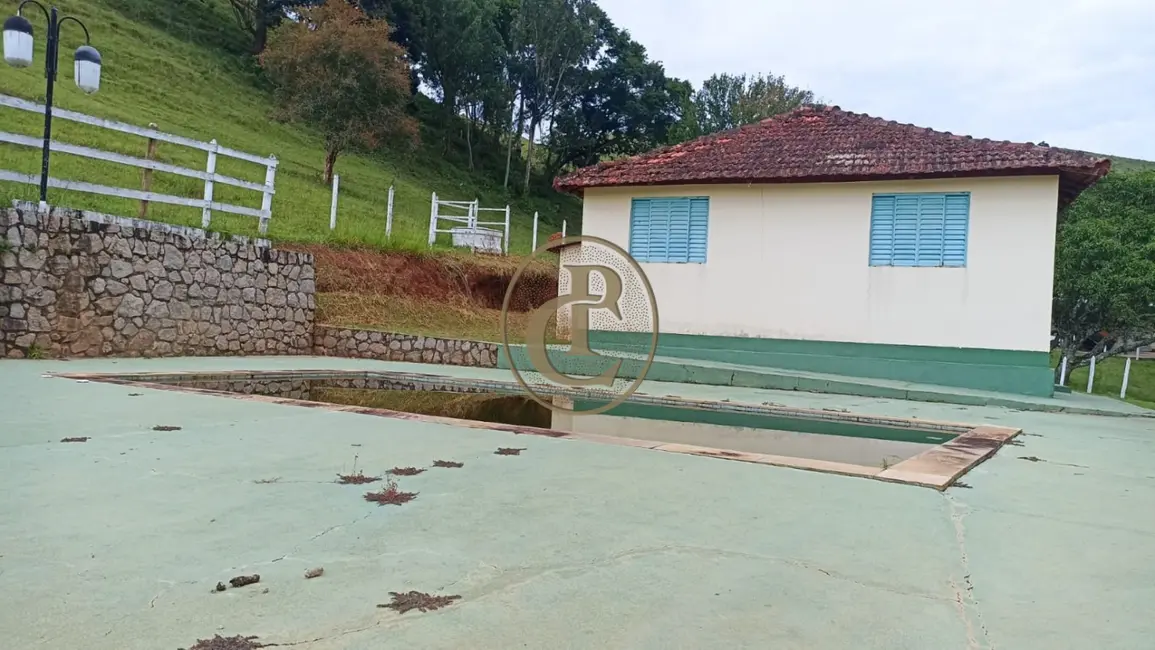 Sítio / Rancho com 1 quarto à venda, 200m2 em Sao Jose Dos Campos - SP - imagem 4 Foto 4 de Sítio / Rancho com 1 quarto à venda, 200m2 em Sao Jose Dos Campos - SP