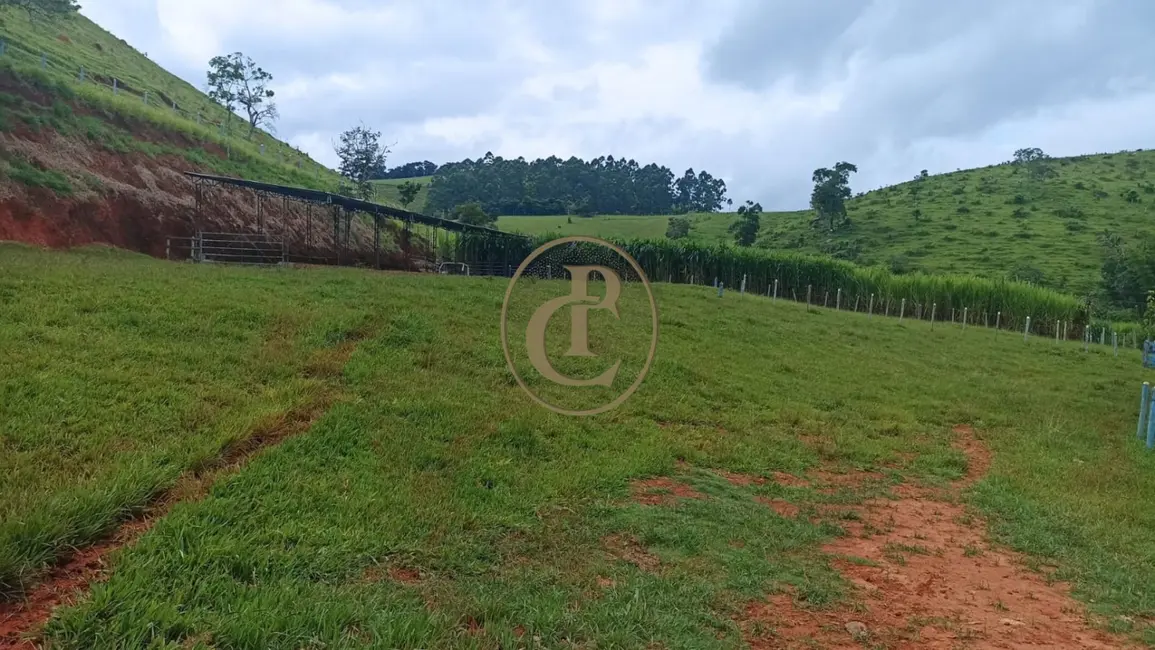 Sítio / Rancho com 1 quarto à venda, 200m2 em Sao Jose Dos Campos - SP - imagem 5 Foto 5 de Sítio / Rancho com 1 quarto à venda, 200m2 em Sao Jose Dos Campos - SP