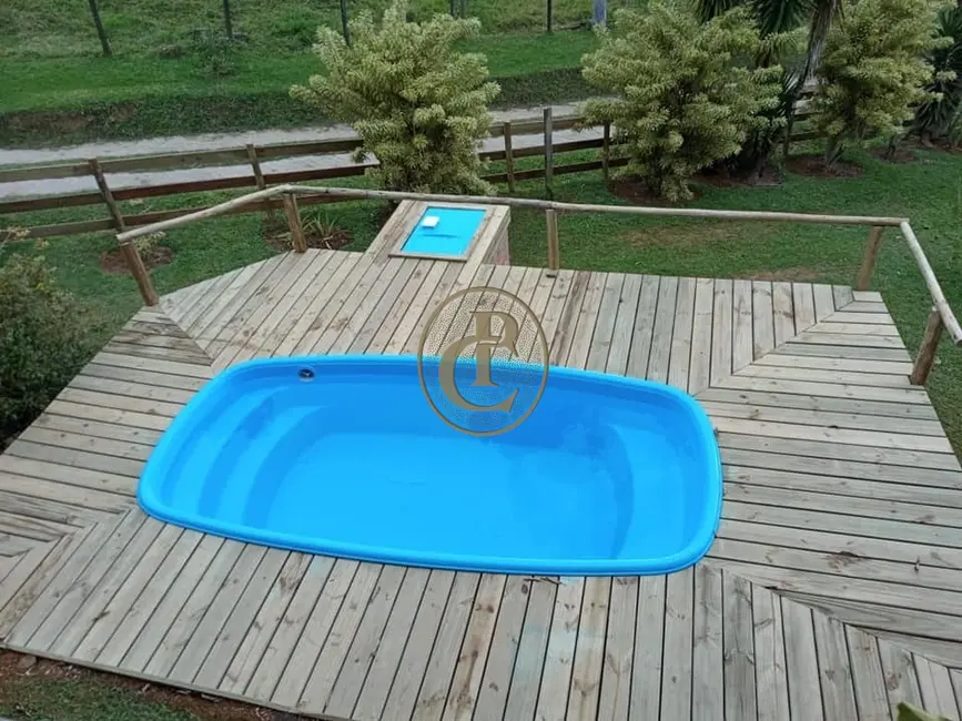 Sítio / Rancho com 2 quartos à venda, 200m2 em Paraibuna - SP - imagem 2 Foto 2 de Sítio / Rancho com 2 quartos à venda, 200m2 em Paraibuna - SP