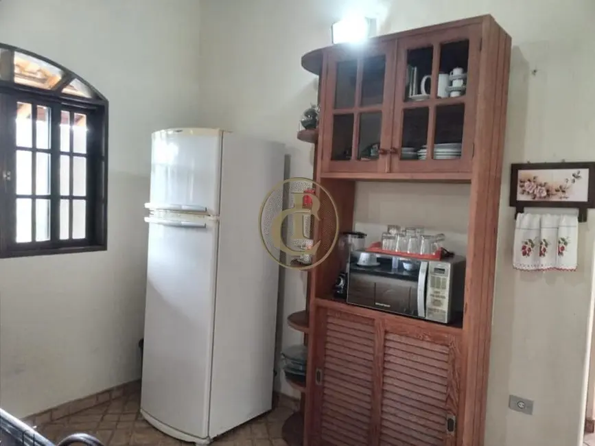 Sítio / Rancho com 2 quartos à venda, 200m2 em Paraibuna - SP - imagem 5 Foto 5 de Sítio / Rancho com 2 quartos à venda, 200m2 em Paraibuna - SP