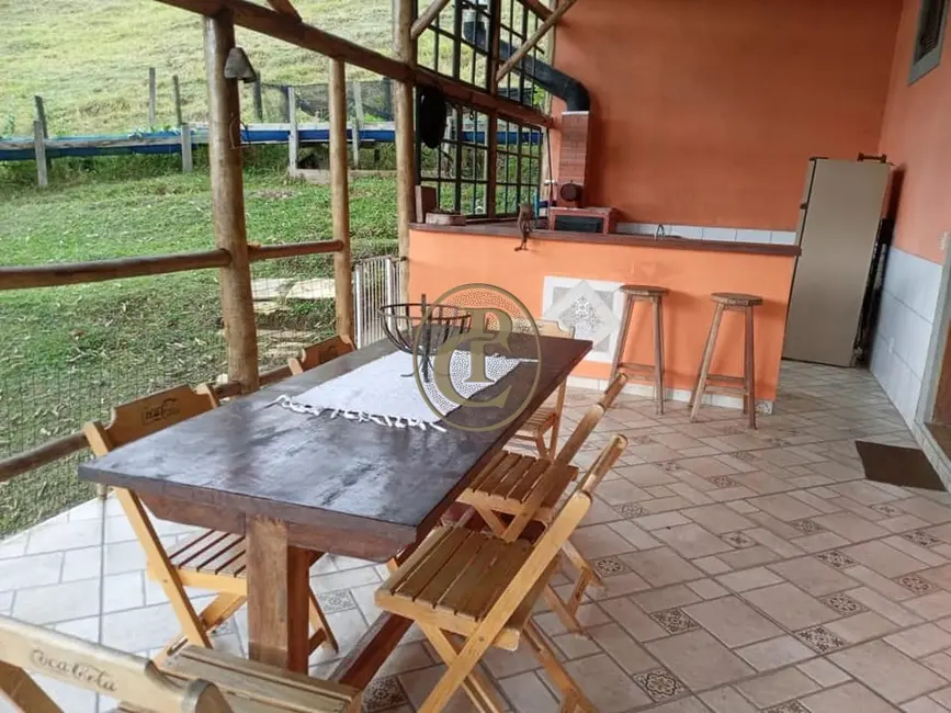 Sítio / Rancho com 2 quartos à venda, 200m2 em Paraibuna - SP - imagem 6 Foto 6 de Sítio / Rancho com 2 quartos à venda, 200m2 em Paraibuna - SP