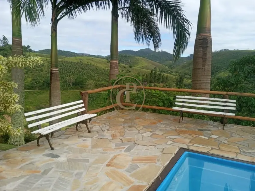Sítio / Rancho com 5 quartos à venda, 150m2 em Paraibuna - SP - imagem 1 Foto 1 de Sítio / Rancho com 5 quartos à venda, 150m2 em Paraibuna - SP