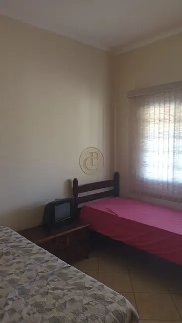 Chácara com 4 quartos à venda, 200m2 em Paraibuna - SP - imagem 8 Foto 8 de Chácara com 4 quartos à venda, 200m2 em Paraibuna - SP
