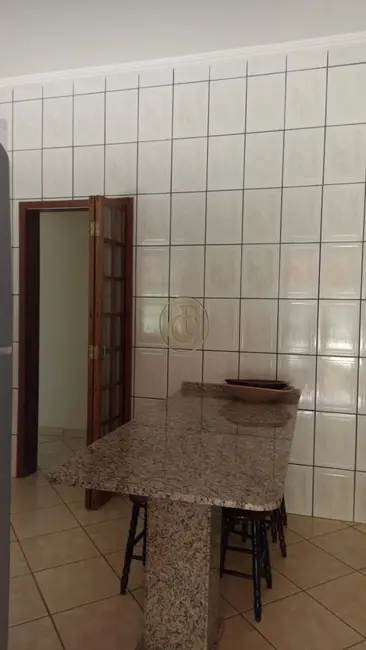 Chácara com 4 quartos à venda, 200m2 em Paraibuna - SP - imagem 4 Foto 4 de Chácara com 4 quartos à venda, 200m2 em Paraibuna - SP