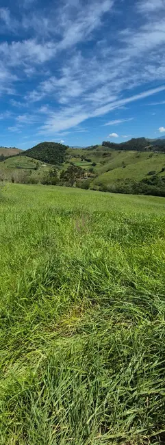 Sítio / Rancho com 3 quartos à venda, 250m2 em Sao Jose Dos Campos - SP - imagem 6 Foto 6 de Sítio / Rancho com 3 quartos à venda, 250m2 em Sao Jose Dos Campos - SP