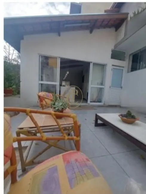 Casa com 4 quartos à venda, 200m2 em Paraibuna - SP - imagem 9 Foto 9 de Casa com 4 quartos à venda, 200m2 em Paraibuna - SP