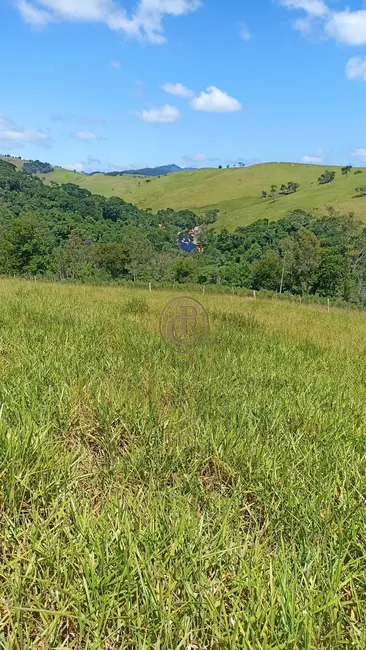 Sítio / Rancho com 2 quartos à venda, 100m2 em Paraibuna - SP - imagem 4 Foto 4 de Sítio / Rancho com 2 quartos à venda, 100m2 em Paraibuna - SP