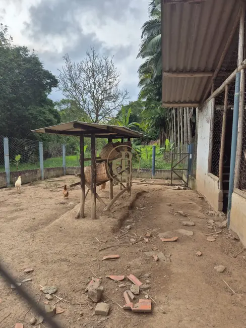 Sítio / Rancho com 3 quartos à venda, 150m2 em Paraibuna - SP - imagem 4 Foto 4 de Sítio / Rancho com 3 quartos à venda, 150m2 em Paraibuna - SP