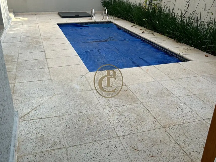 Casa de Condomínio com 3 quartos à venda, 250m2 em Sao Jose Dos Campos - SP - imagem 3 Foto 3 de Casa de Condomínio com 3 quartos à venda, 250m2 em Sao Jose Dos Campos - SP
