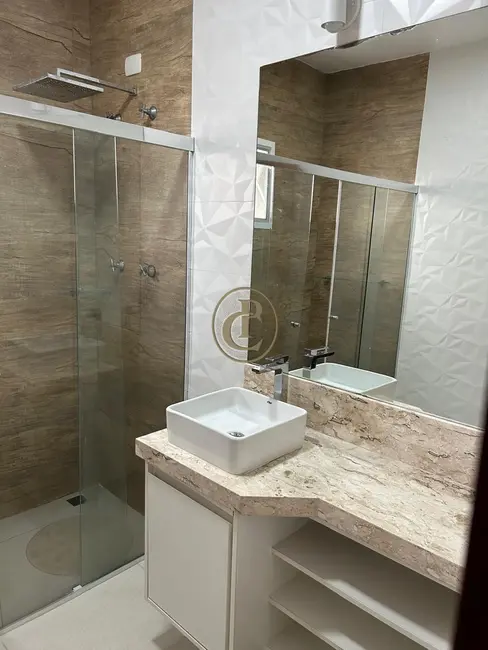 Casa de Condomínio com 3 quartos à venda, 250m2 em Sao Jose Dos Campos - SP - imagem 9 Foto 9 de Casa de Condomínio com 3 quartos à venda, 250m2 em Sao Jose Dos Campos - SP