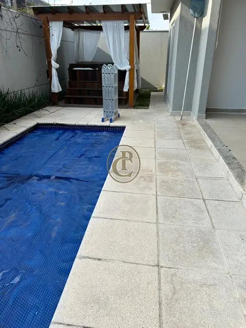 Casa de Condomínio com 3 quartos à venda, 250m2 em Sao Jose Dos Campos - SP - imagem 2 Foto 2 de Casa de Condomínio com 3 quartos à venda, 250m2 em Sao Jose Dos Campos - SP