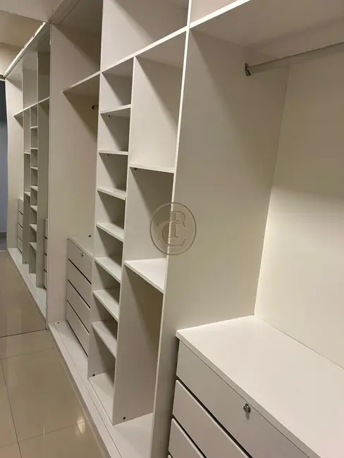 Casa de Condomínio com 3 quartos à venda, 250m2 em Sao Jose Dos Campos - SP - imagem 6 Foto 6 de Casa de Condomínio com 3 quartos à venda, 250m2 em Sao Jose Dos Campos - SP
