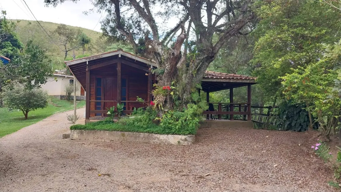 Sítio / Rancho com 3 quartos à venda, 200m2 em Paraibuna - SP - imagem 4 Foto 4 de Sítio / Rancho com 3 quartos à venda, 200m2 em Paraibuna - SP