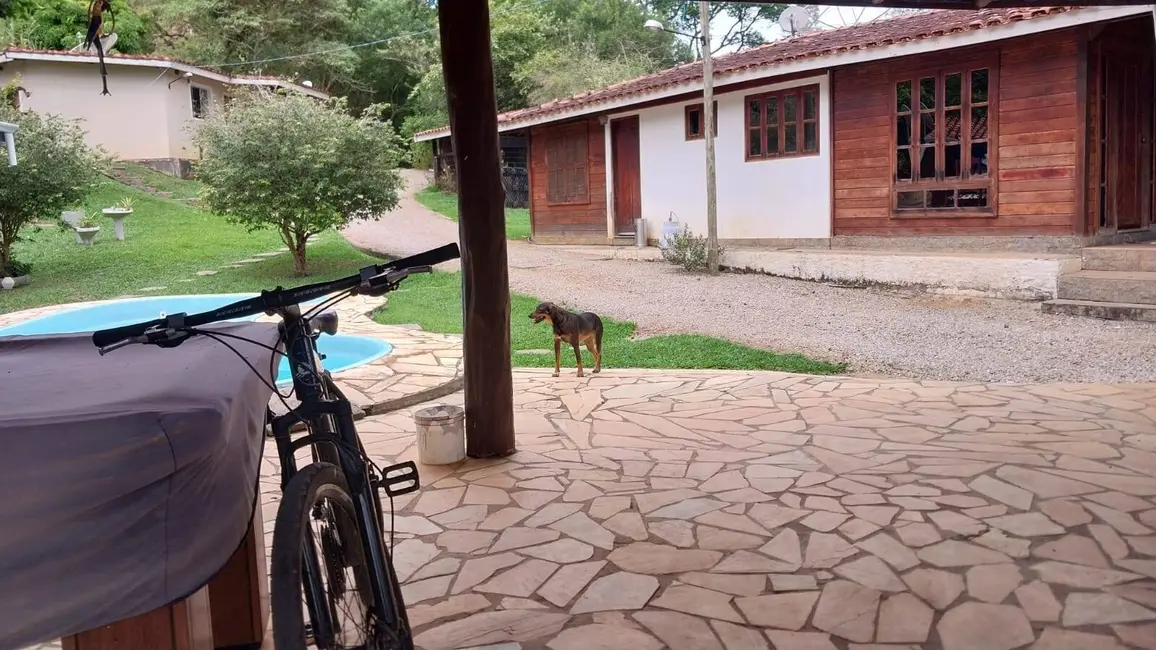 Sítio / Rancho com 3 quartos à venda, 200m2 em Paraibuna - SP - imagem 7 Foto 7 de Sítio / Rancho com 3 quartos à venda, 200m2 em Paraibuna - SP