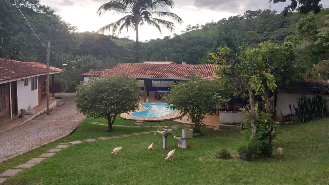 Sítio / Rancho com 3 quartos à venda, 200m2 em Paraibuna - SP - imagem 1 Foto 1 de Sítio / Rancho com 3 quartos à venda, 200m2 em Paraibuna - SP