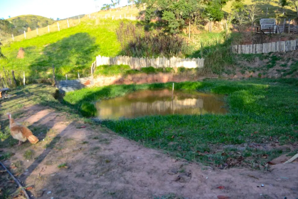 Foto 2 de Sítio / Rancho com 3 quartos à venda, 200m2 em Jambeiro - SP