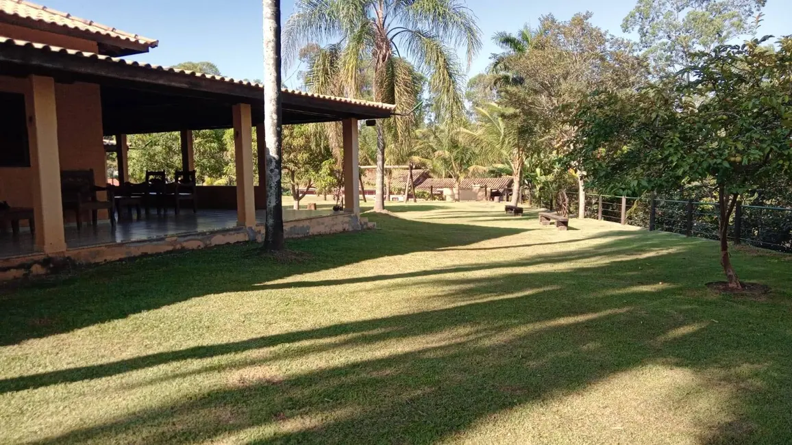 Chácara com 3 quartos à venda, 200m2 em Sao Jose Dos Campos - SP - imagem 1 Foto 1 de Chácara com 3 quartos à venda, 200m2 em Sao Jose Dos Campos - SP