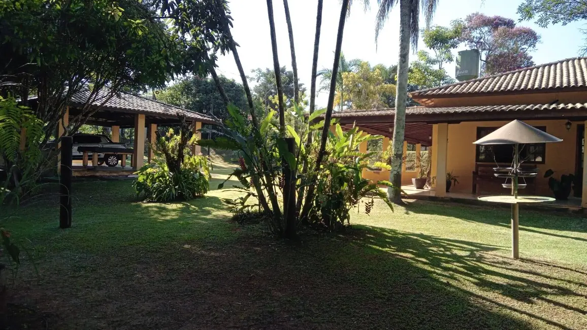 Chácara com 3 quartos à venda, 200m2 em Sao Jose Dos Campos - SP - imagem 8 Foto 8 de Chácara com 3 quartos à venda, 200m2 em Sao Jose Dos Campos - SP