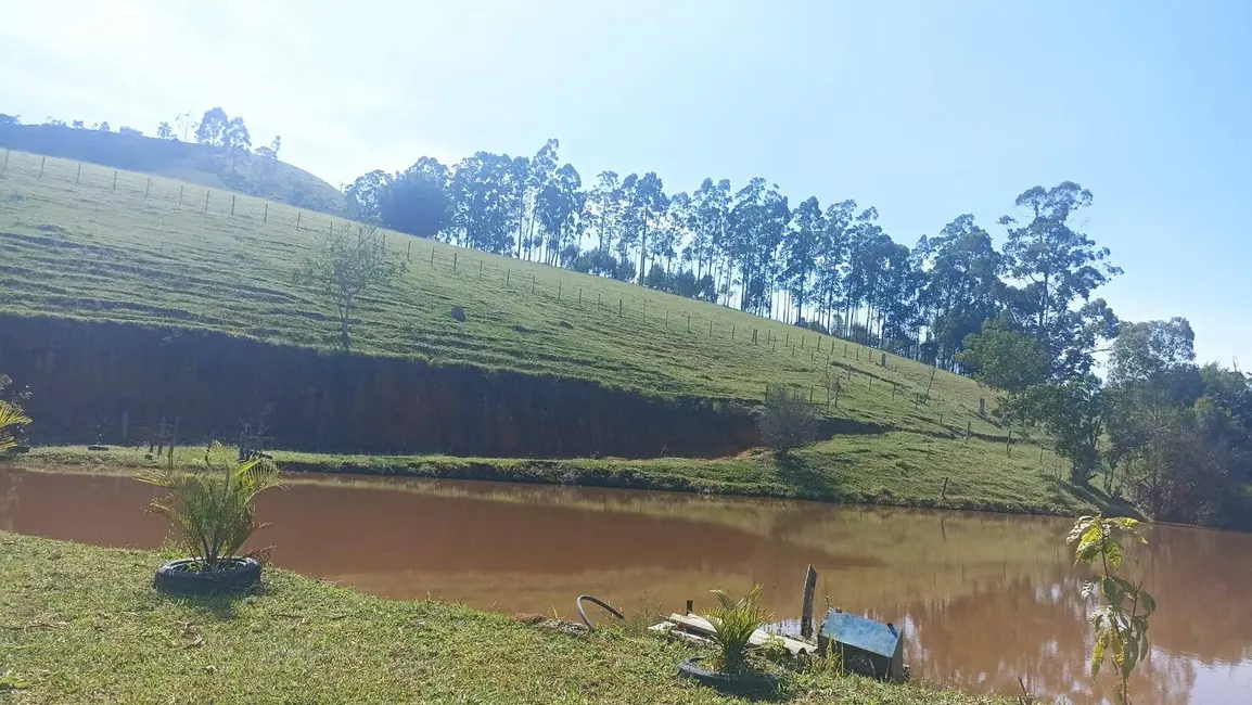 Sítio / Rancho com 2 quartos à venda, 300m2 em Paraibuna - SP - imagem 5 Foto 5 de Sítio / Rancho com 2 quartos à venda, 300m2 em Paraibuna - SP