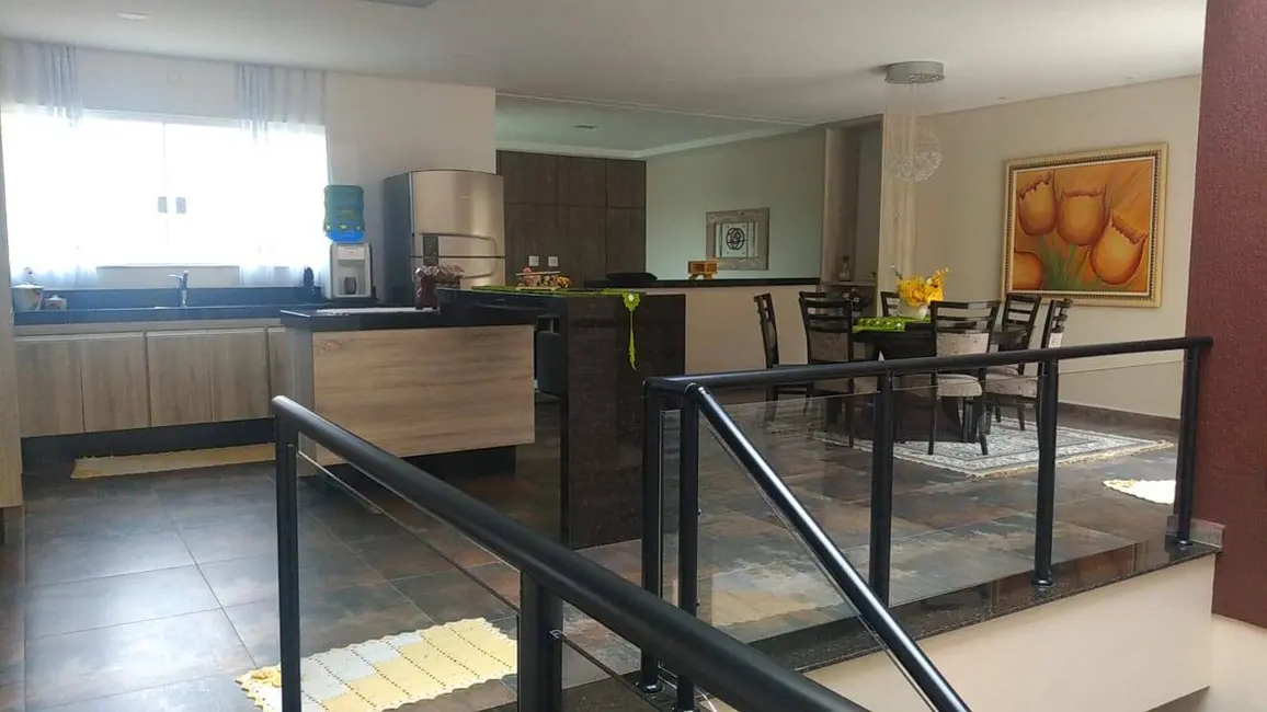 Casa de Condomínio com 4 quartos à venda, 300m2 em Jardim Colônia, Jacarei - SP - imagem 8 Foto 8 de Casa de Condomínio com 4 quartos à venda, 300m2 em Jardim Colônia, Jacarei - SP