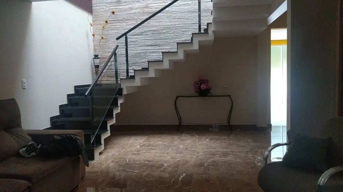 Casa de Condomínio com 4 quartos à venda, 300m2 em Jardim Colônia, Jacarei - SP - imagem 6 Foto 6 de Casa de Condomínio com 4 quartos à venda, 300m2 em Jardim Colônia, Jacarei - SP