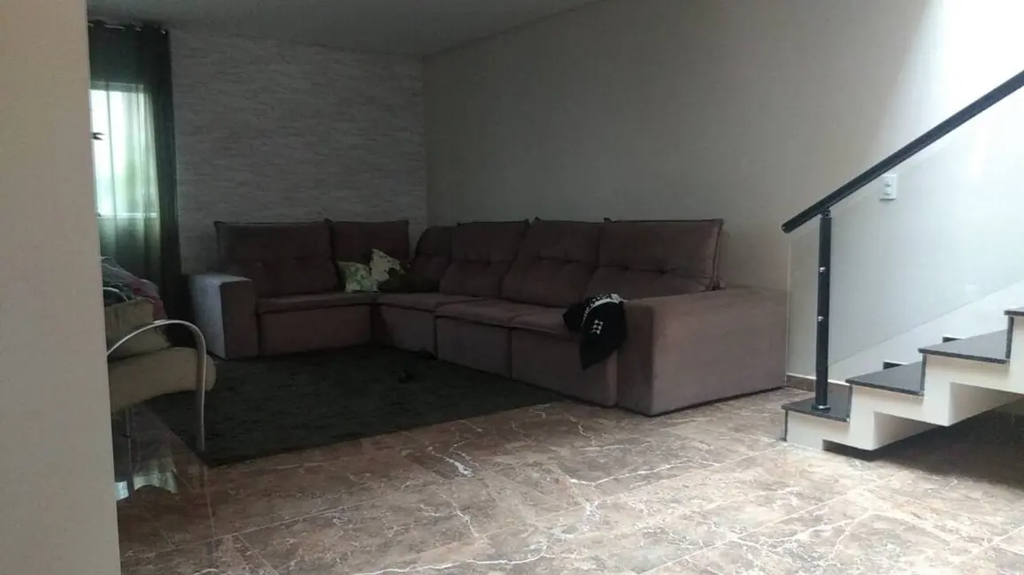 Casa de Condomínio com 4 quartos à venda, 300m2 em Jardim Colônia, Jacarei - SP - imagem 5 Foto 5 de Casa de Condomínio com 4 quartos à venda, 300m2 em Jardim Colônia, Jacarei - SP