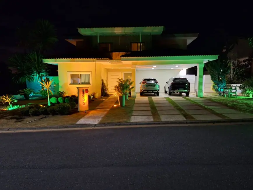 Casa de Condomínio com 3 quartos à venda, 300m2 em Jambeiro - SP - imagem 3 Foto 3 de Casa de Condomínio com 3 quartos à venda, 300m2 em Jambeiro - SP