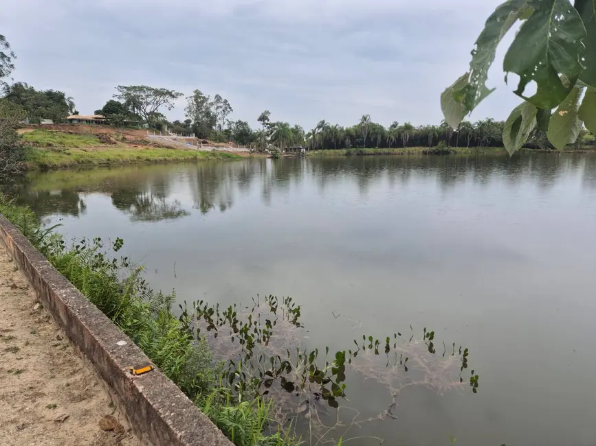 Foto 11 de Chácara à venda, 2000m2 em Vila Santos, Cacapava - SP