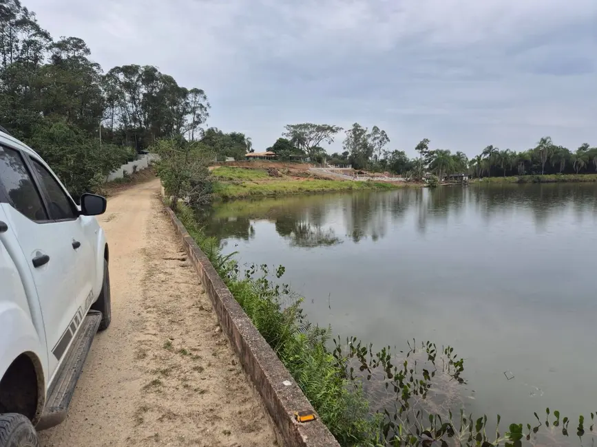 Foto 10 de Chácara à venda, 2000m2 em Vila Santos, Cacapava - SP