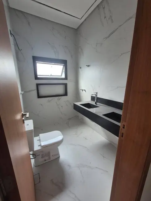 Foto 4 de Casa à venda, 250m2 em Sao Jose Dos Campos - SP