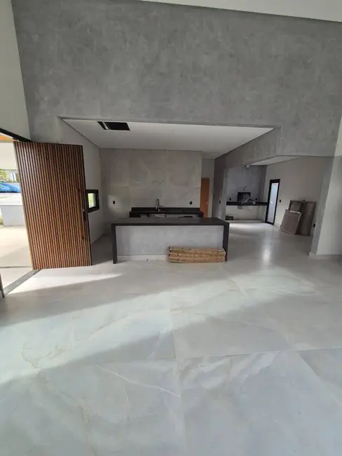 Foto 2 de Casa à venda, 250m2 em Sao Jose Dos Campos - SP
