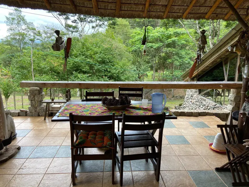 Sítio / Rancho com 3 quartos à venda, 200m2 em Sao Jose Dos Campos - SP - imagem 7 Foto 7 de Sítio / Rancho com 3 quartos à venda, 200m2 em Sao Jose Dos Campos - SP