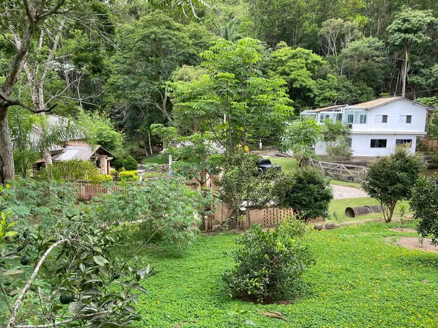 Sítio / Rancho com 3 quartos à venda, 200m2 em Sao Jose Dos Campos - SP - imagem 1 Foto 1 de Sítio / Rancho com 3 quartos à venda, 200m2 em Sao Jose Dos Campos - SP