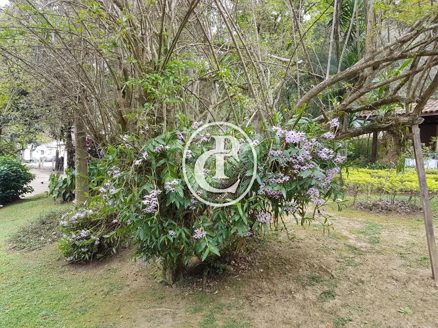 Sítio / Rancho com 4 quartos à venda, 44m2 em Sao Jose Dos Campos - SP - imagem 9 Foto 9 de Sítio / Rancho com 4 quartos à venda, 44m2 em Sao Jose Dos Campos - SP