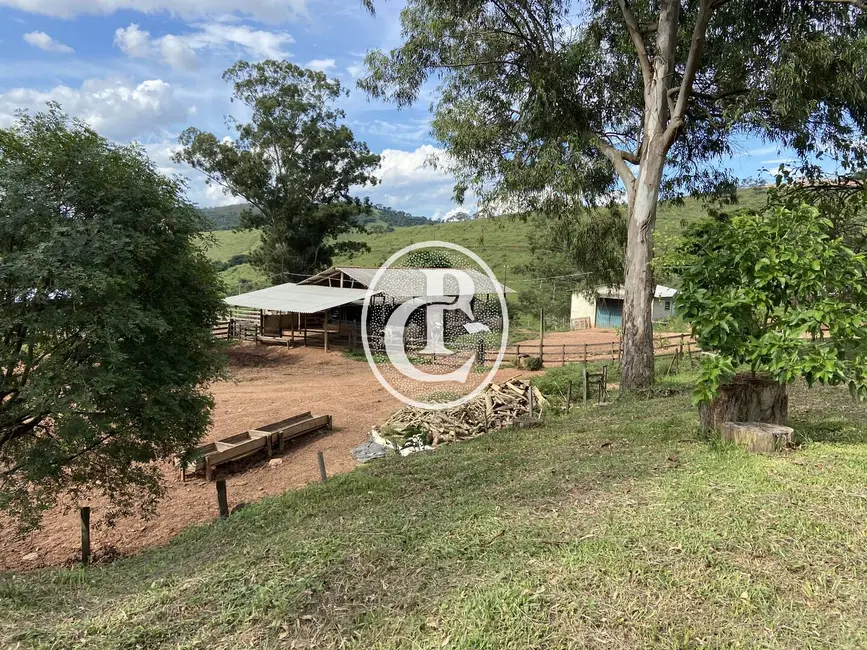 Fazenda / Haras com 4 quartos à venda, 105m2 em Centro, Caxambu - MG - imagem 6 Foto 6 de Fazenda / Haras com 4 quartos à venda, 105m2 em Centro, Caxambu - MG