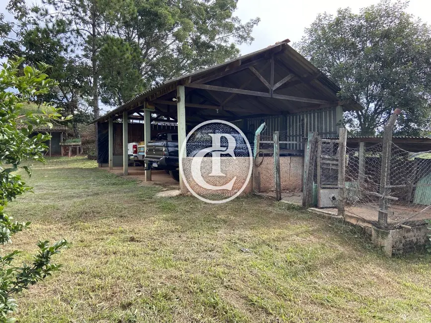 Fazenda / Haras com 4 quartos à venda, 105m2 em Centro, Caxambu - MG - imagem 4 Foto 4 de Fazenda / Haras com 4 quartos à venda, 105m2 em Centro, Caxambu - MG