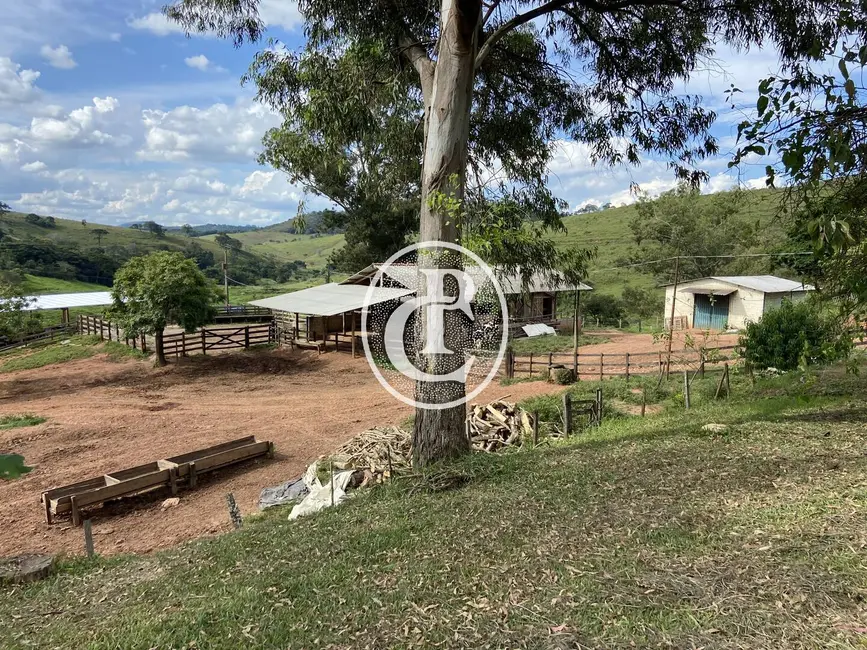 Fazenda / Haras com 4 quartos à venda, 105m2 em Centro, Caxambu - MG - imagem 3 Foto 3 de Fazenda / Haras com 4 quartos à venda, 105m2 em Centro, Caxambu - MG