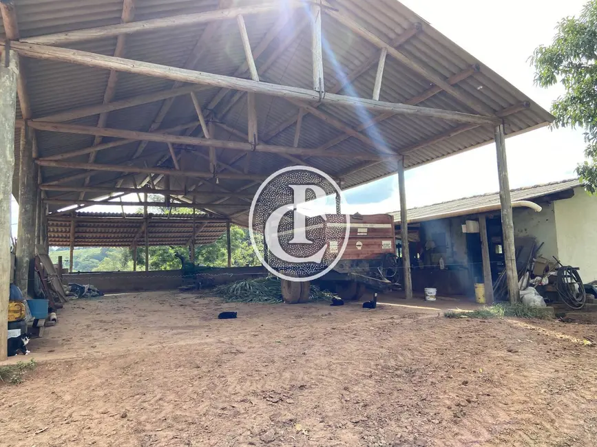 Fazenda / Haras com 4 quartos à venda, 105m2 em Centro, Caxambu - MG - imagem 2 Foto 2 de Fazenda / Haras com 4 quartos à venda, 105m2 em Centro, Caxambu - MG