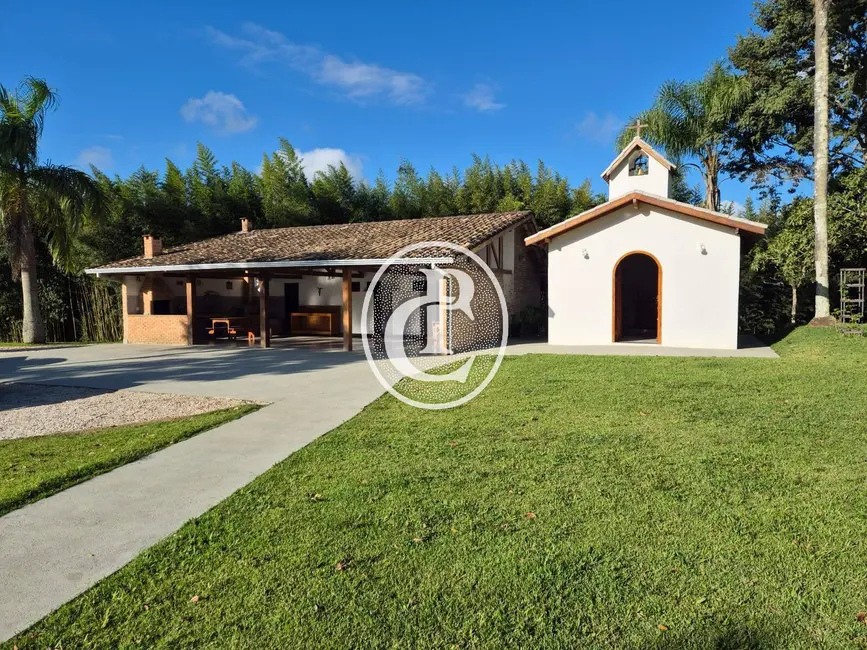 Sítio / Rancho com 4 quartos à venda, 300m2 em Paraibuna - SP - imagem 6 Foto 6 de Sítio / Rancho com 4 quartos à venda, 300m2 em Paraibuna - SP