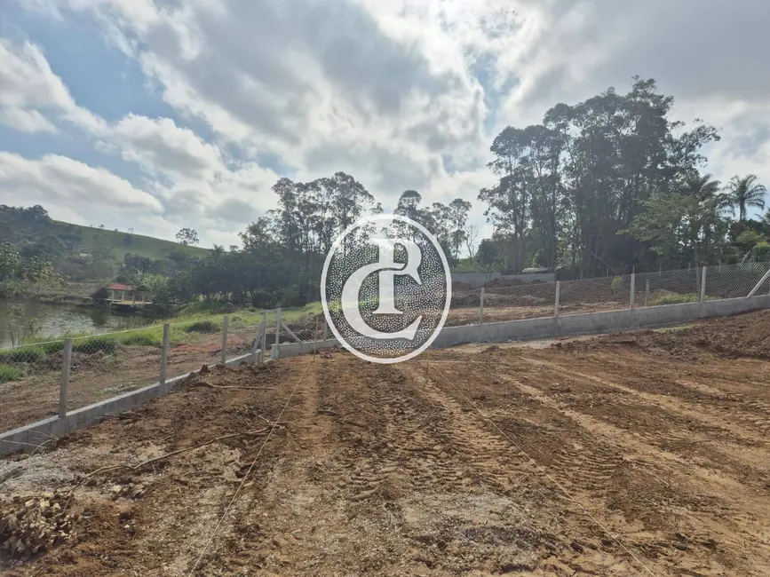 Foto 15 de Chácara à venda, 1815m2 em Chácara Itamarati, Cacapava - SP
