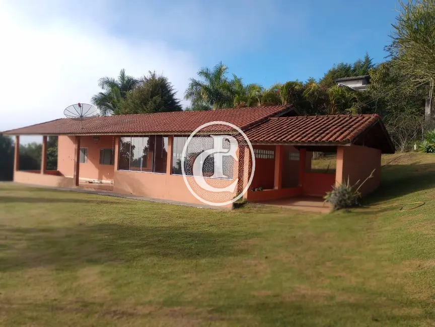 Chácara com 3 quartos à venda, 2000m2 em Paraibuna - SP - imagem 2 Foto 2 de Chácara com 3 quartos à venda, 2000m2 em Paraibuna - SP