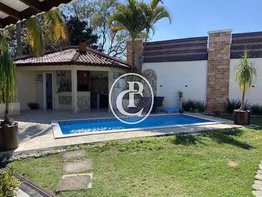 Foto 6 de Chácara com 4 quartos à venda, 190m2 em Chácara Santa Cecília, Cacapava - SP