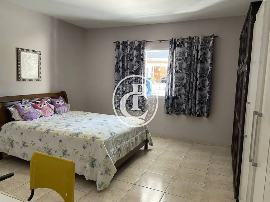 Foto 5 de Chácara com 4 quartos à venda, 190m2 em Chácara Santa Cecília, Cacapava - SP