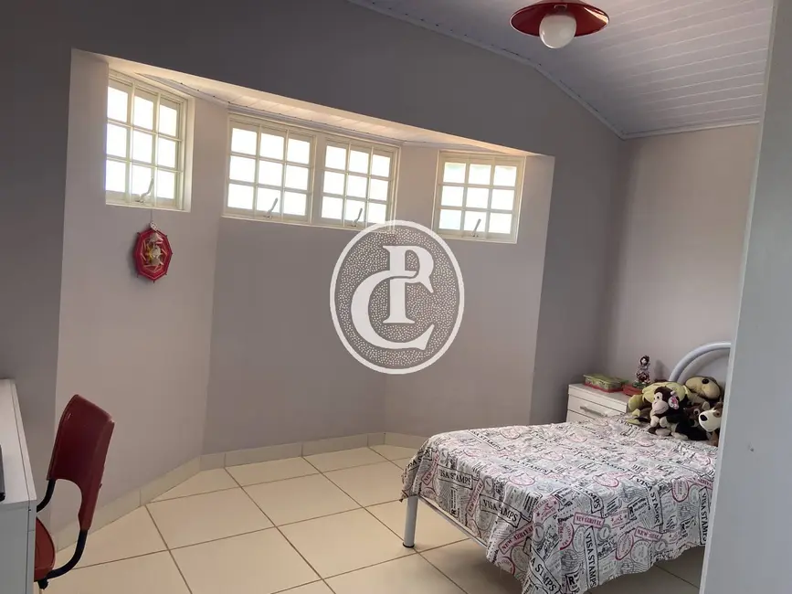 Foto 9 de Chácara com 4 quartos à venda, 190m2 em Chácara Santa Cecília, Cacapava - SP